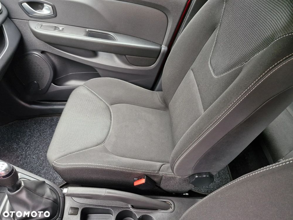 Renault Clio 1.2 16V 75 LIMITED - 21