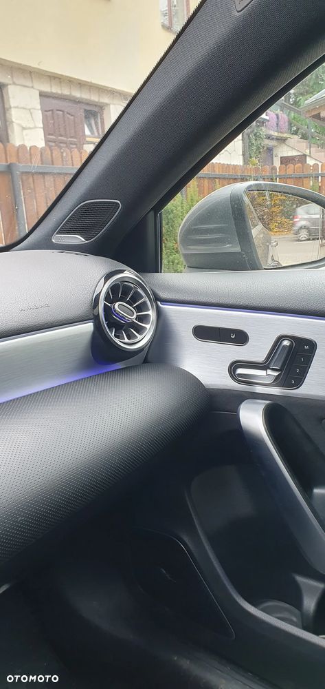 Mercedes-Benz A-Class 2019 photo 4
