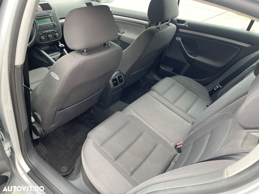 Volkswagen Golf 2.0 TDI Sportline - 8