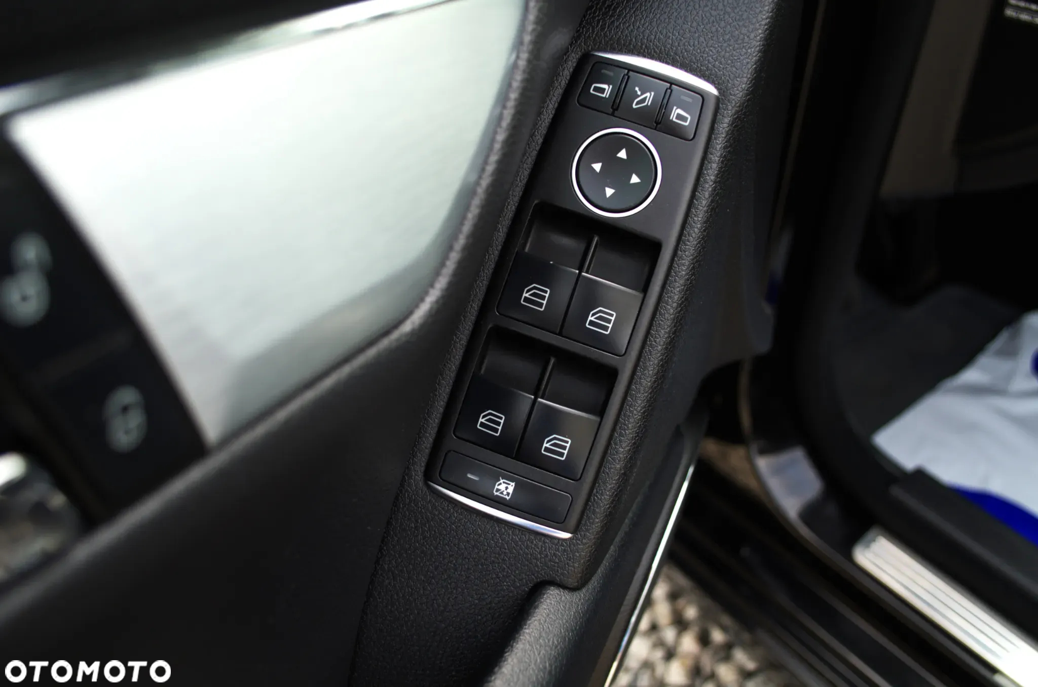 Mercedes-Benz Klasa C 200 T (BlueEFFICIENCY) Avantgarde - 12