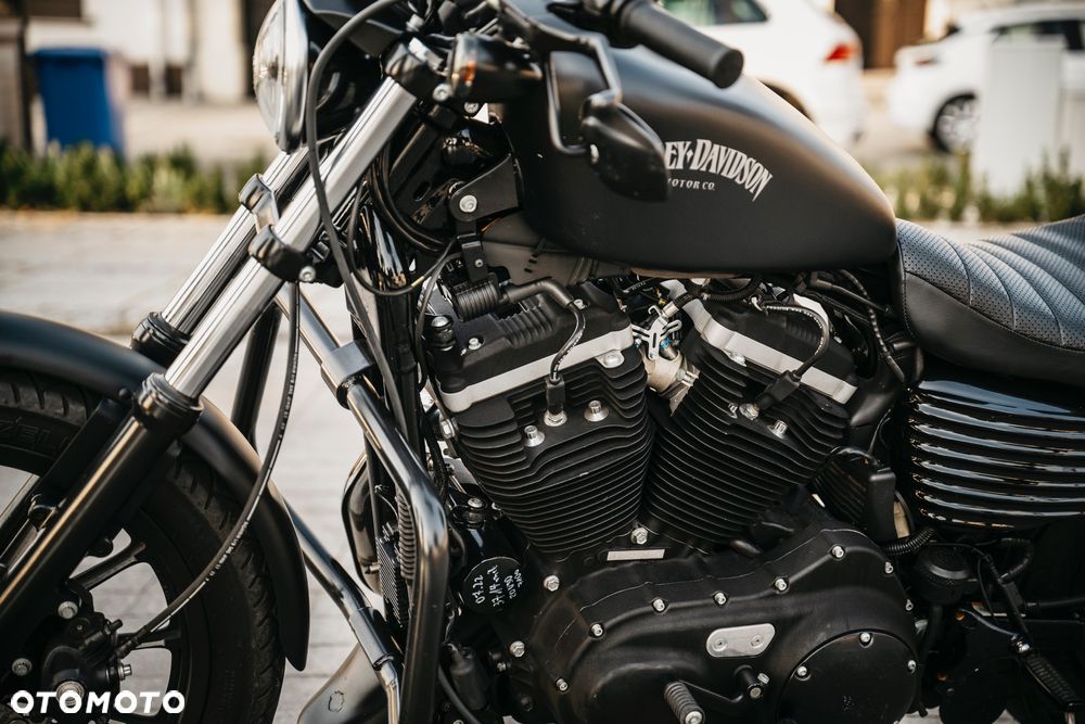 Harley-Davidson Sportster Iron 883 - 16