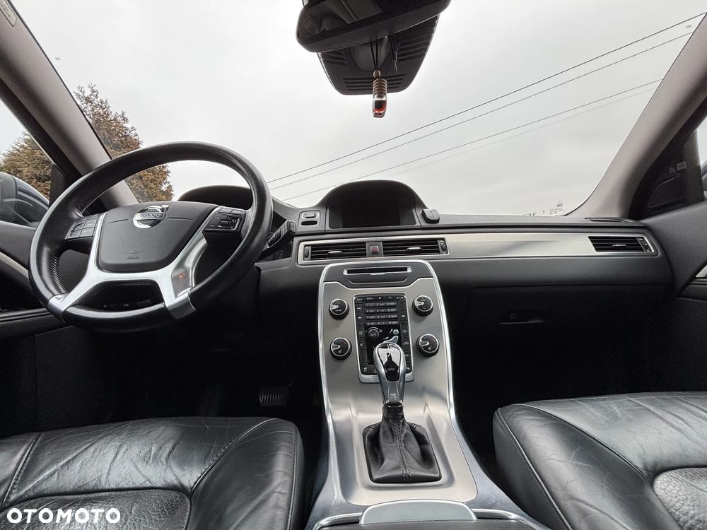 Volvo V70 D4 Geartronic Momentum - 23