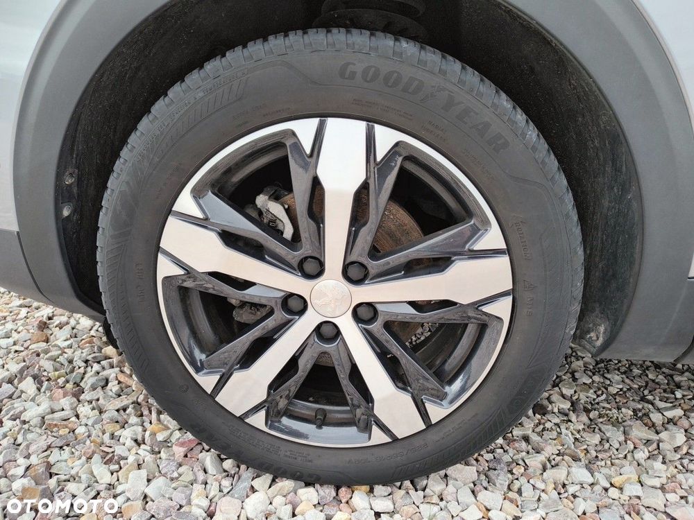 Peugeot 3008 1.2 PureTech Allure Pack S&S EAT8 - 11