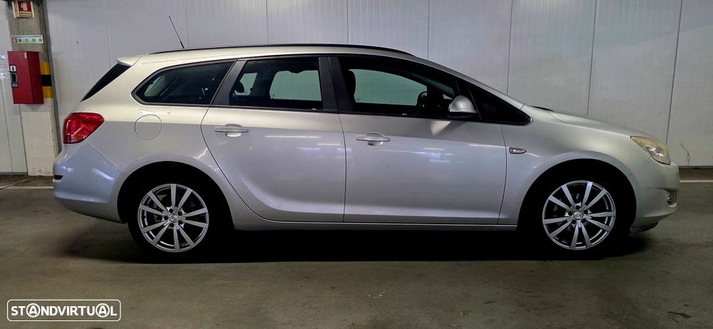 Opel Astra Sports Tourer 1.3 CDTI DPF EcoFLEX Sports Tourer Design Edition - 14