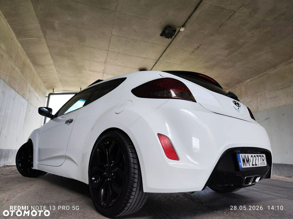Hyundai Veloster - 5