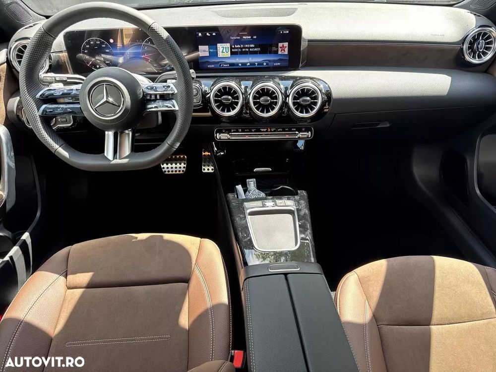 Mercedes-Benz A 200 MHEV 7G-DCT - 12