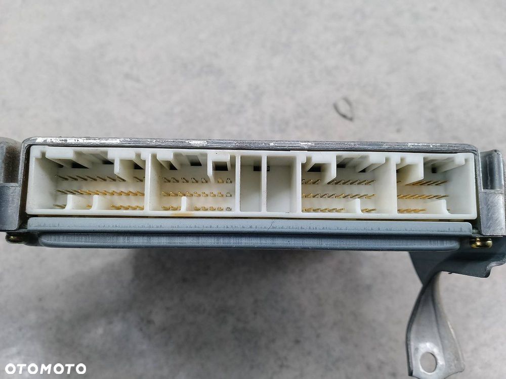 KOMPUTER, STEROWNIK TOYOTA AVENSIS VERSO 89661-44360 175800-5461  DENSO 2.0 - 4