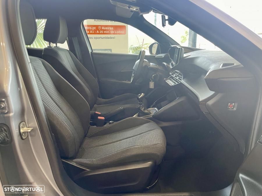 Peugeot 2008 1.2 PureTech Style - 23