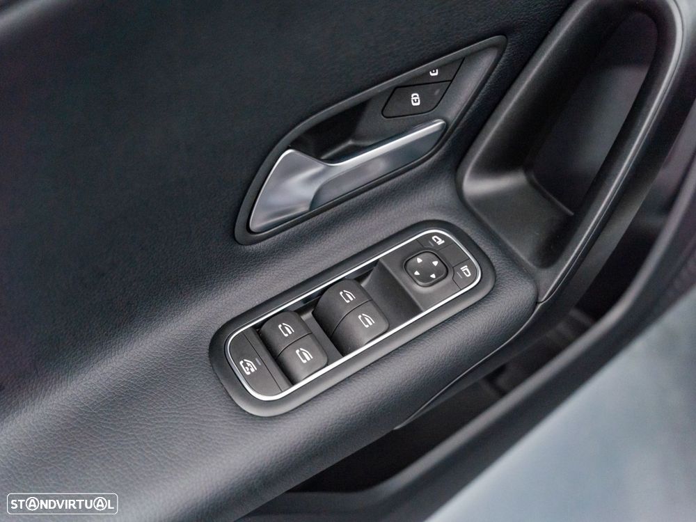 Mercedes-Benz A 200 Limousine d - 16