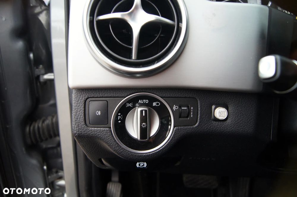 Mercedes-Benz GLK 220 CDI DPF BlueEFFICIENCY 7G-TRONIC - 15