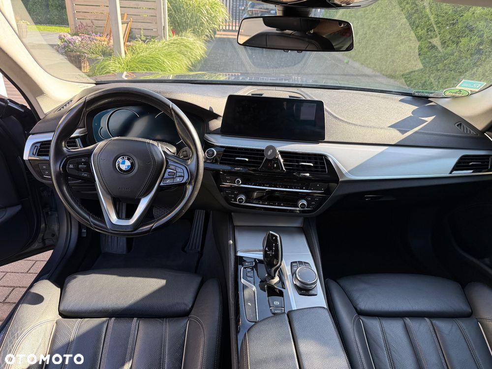 BMW Seria 5 525d Luxury Line - 14