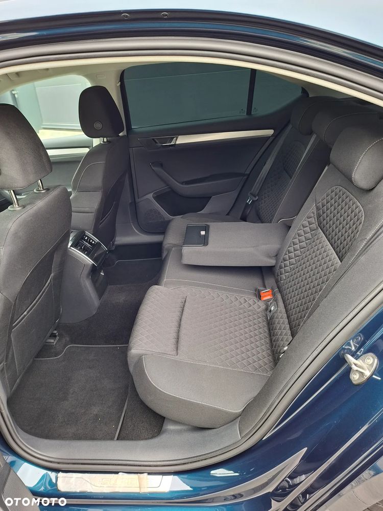 Skoda Superb 2.0 TDI SCR Ambition DSG - 13