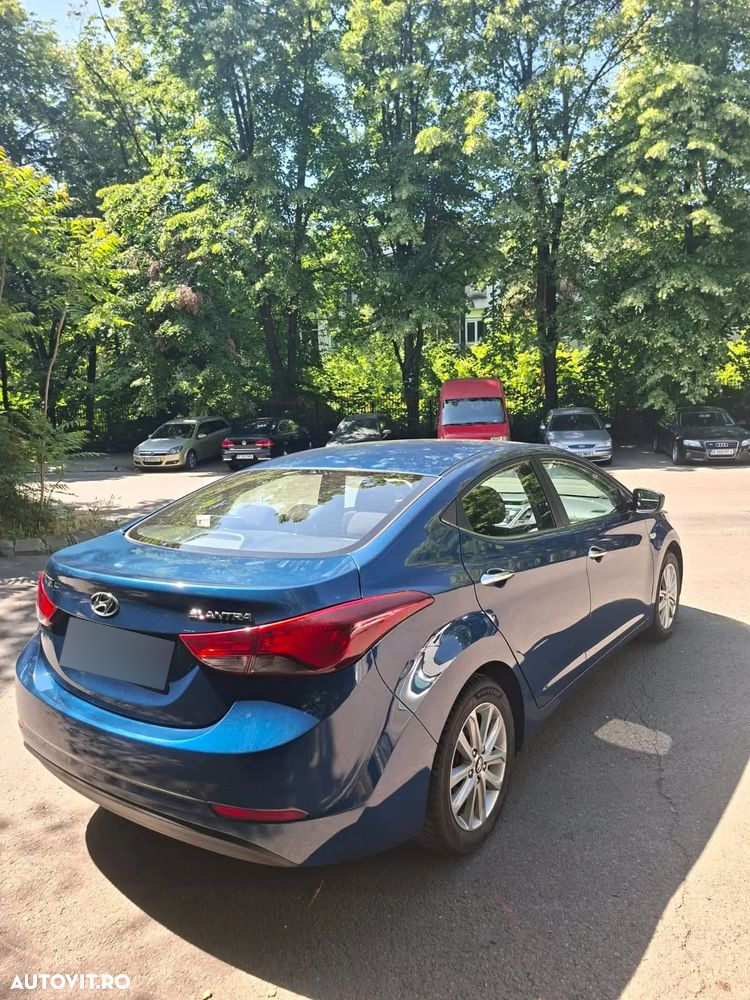 Hyundai Elantra 1.6 MPi Highway+ - 3