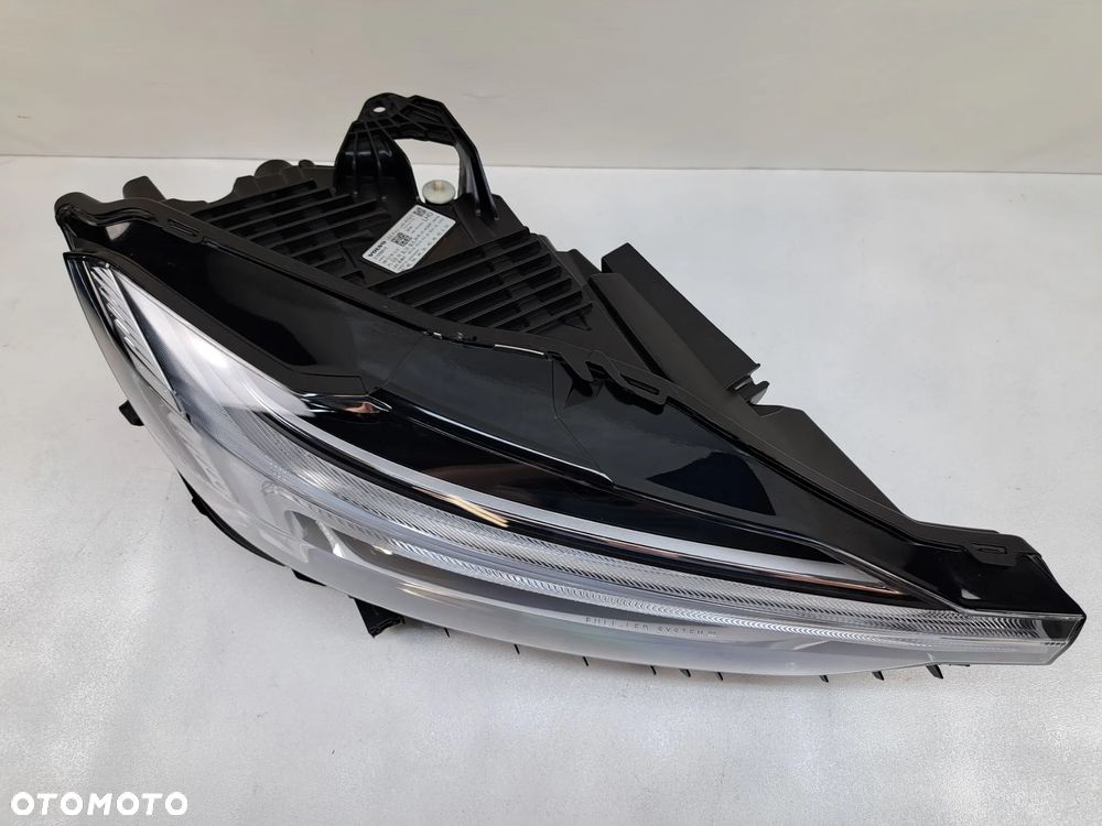 VOLVO XC60 II LAMPA PRAWA PRZÓD FULL LED 31656615 - 4