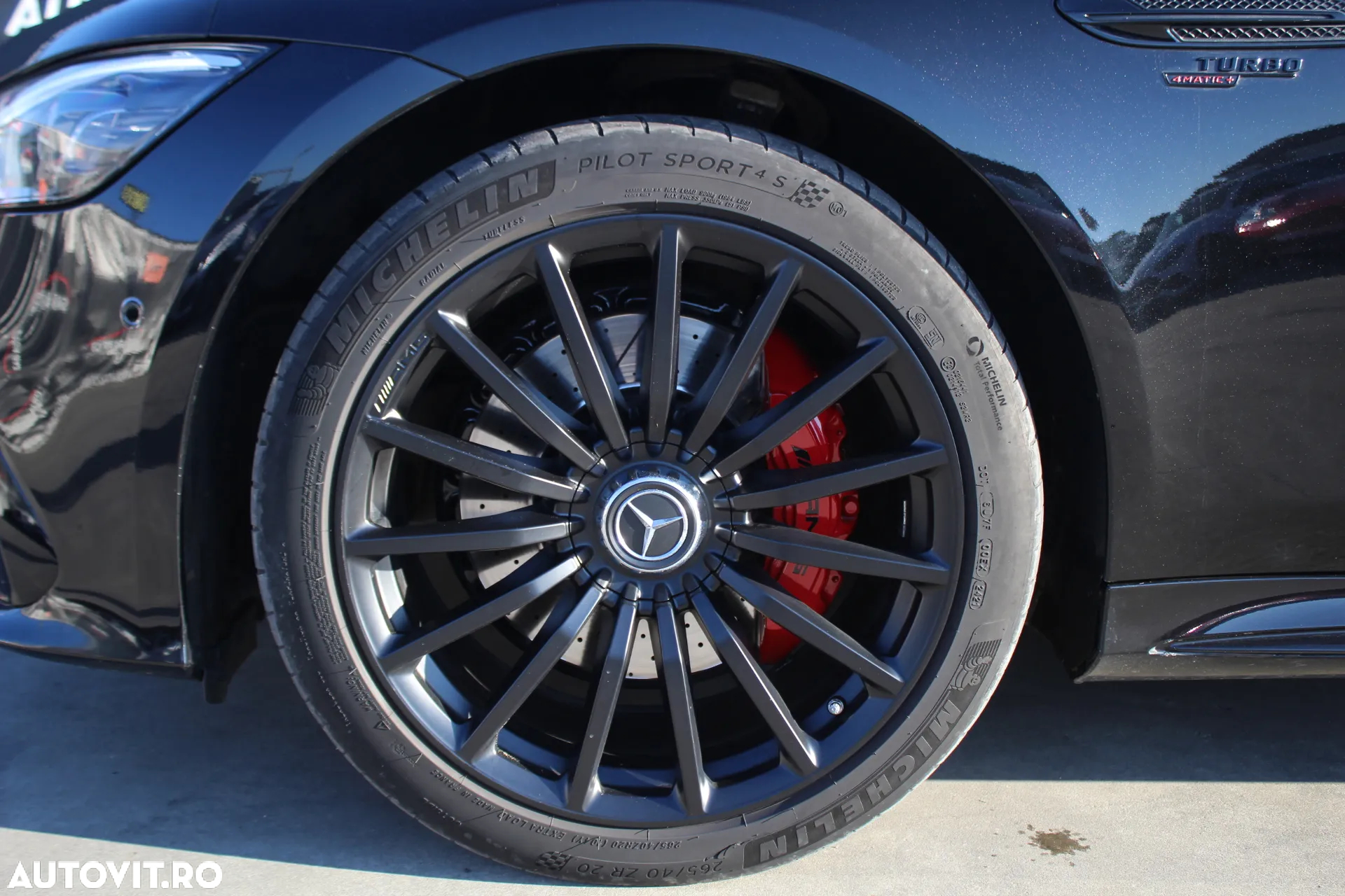 Mercedes-Benz AMG GT 43 4MATIC+ MHEV - 25