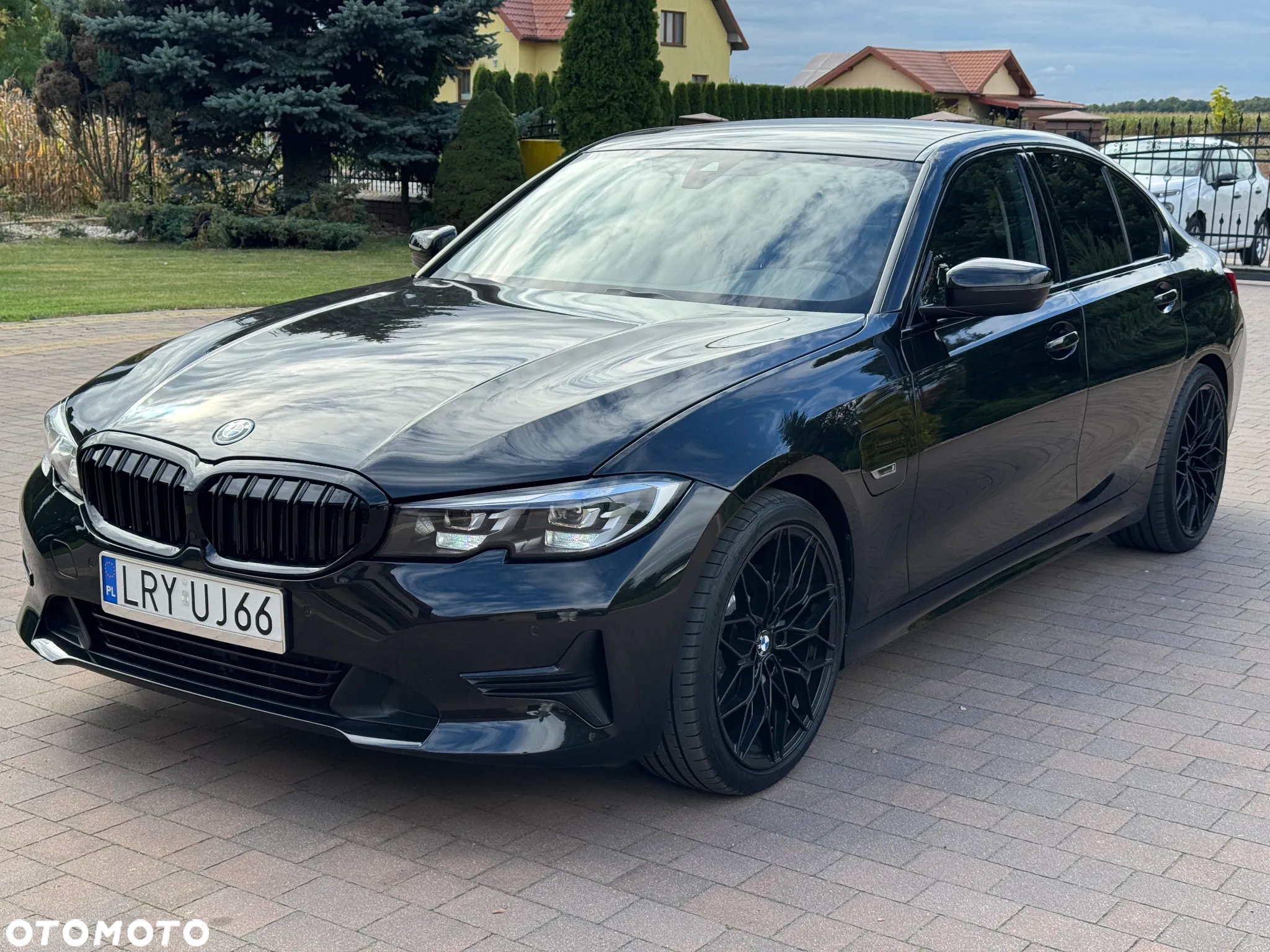 BMW Seria 3 330e Sport Line - 31