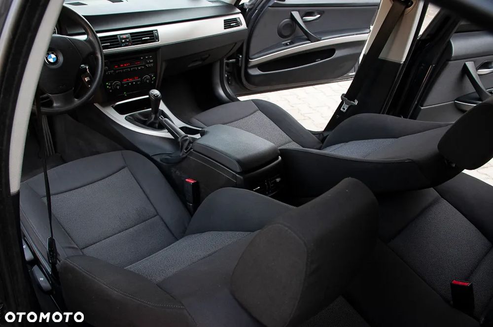 BMW Seria 3 - 29