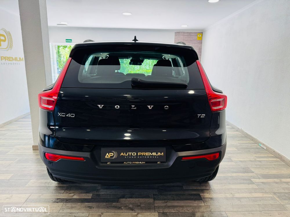 Volvo XC 40 1.5 T2 Momentum Plus - 7