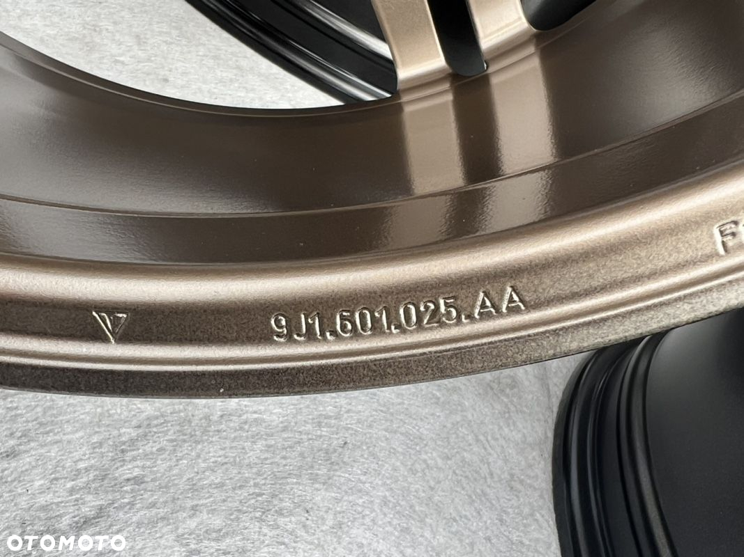 Felgi Porsche Taycan 21'' Golg Edytion oryginalne - 7