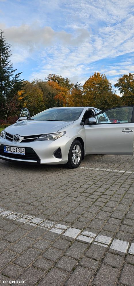 Toyota Auris 1.4 D-4D Active - 10