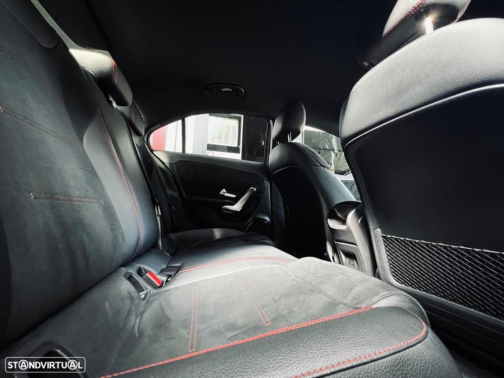 Mercedes-Benz A 250 - 40
