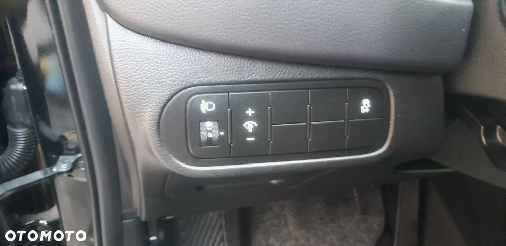 Kia Carens 1.7 CRDi 115 Fifa World Cup Edition - 22