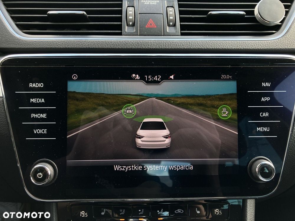 Skoda Superb 2.0 TDI SCR Ambition DSG - 19