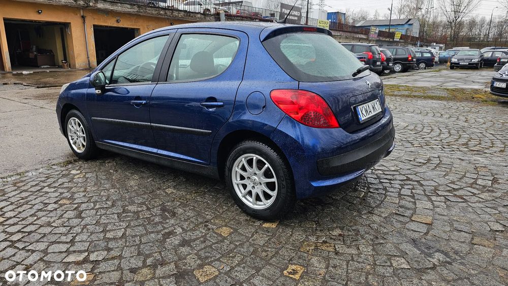 Peugeot 207 1.4 HDi Presence - 6