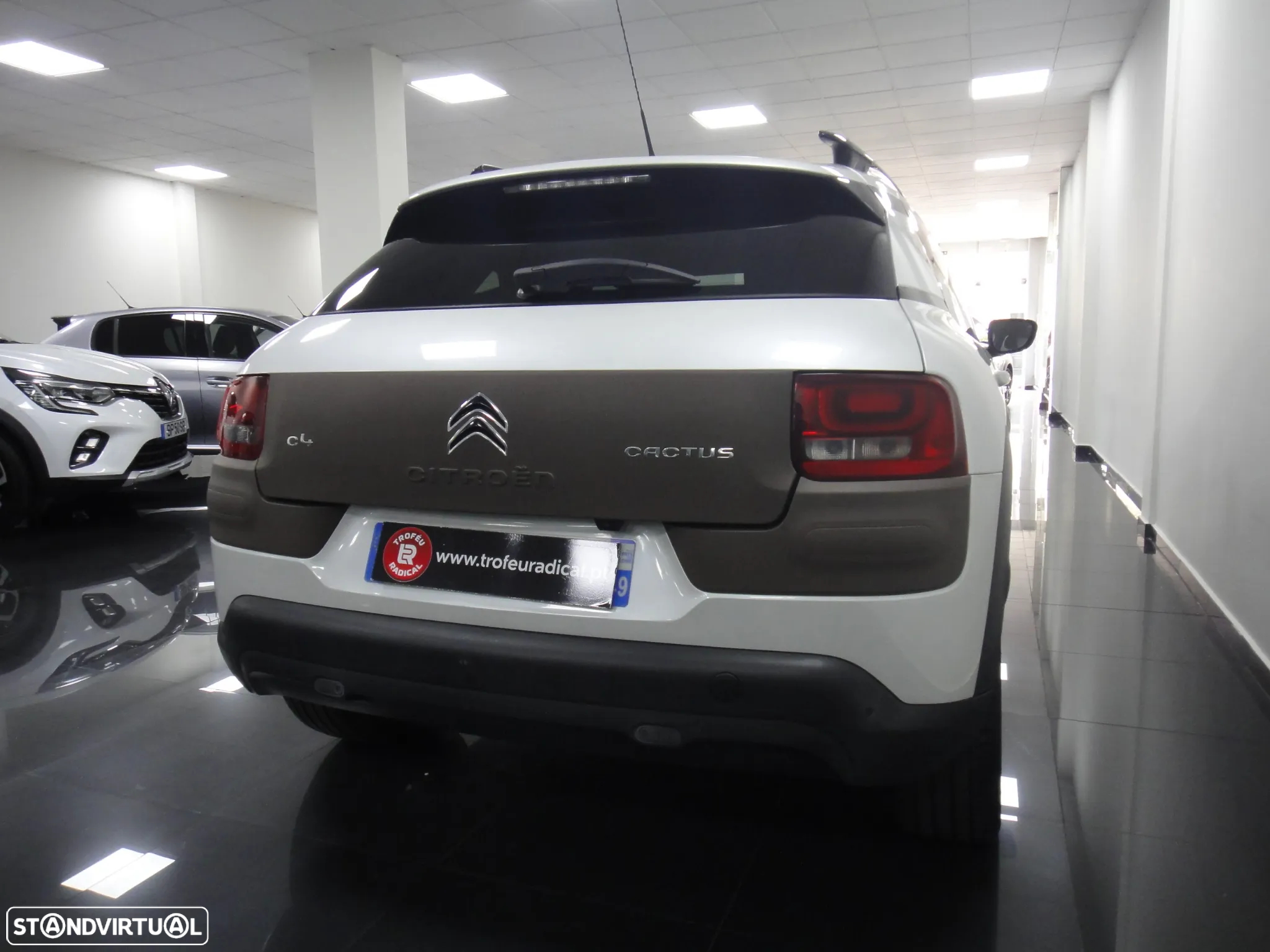 Citroën C4 Cactus 1.2 PureTech Shine - 8