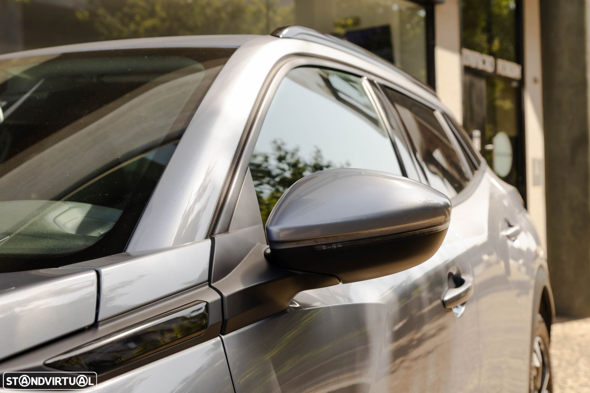 Peugeot 2008 1.2 PureTech Allure - 8