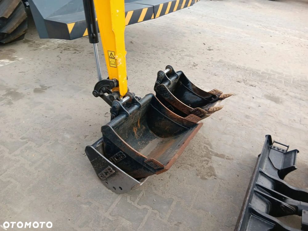 JCB Minikoparka 19C-1 - 16