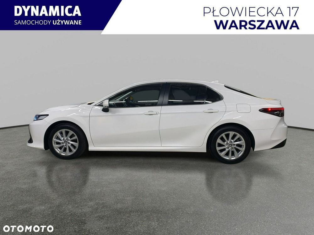 Toyota Camry - 5