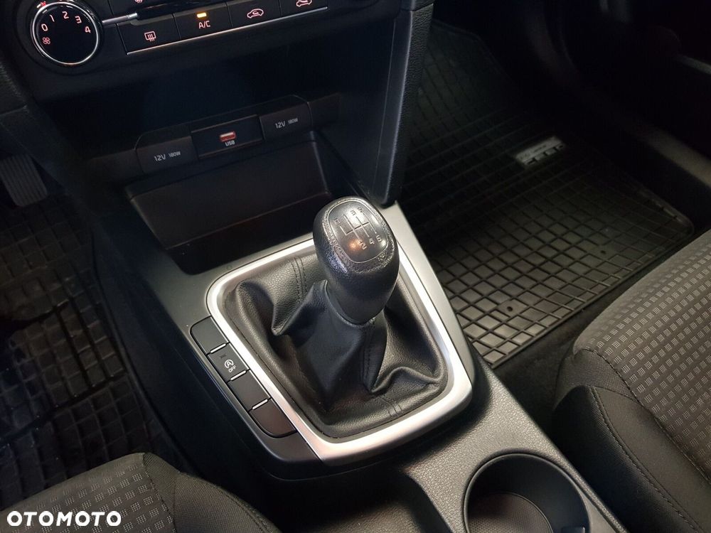 Kia Ceed - 21