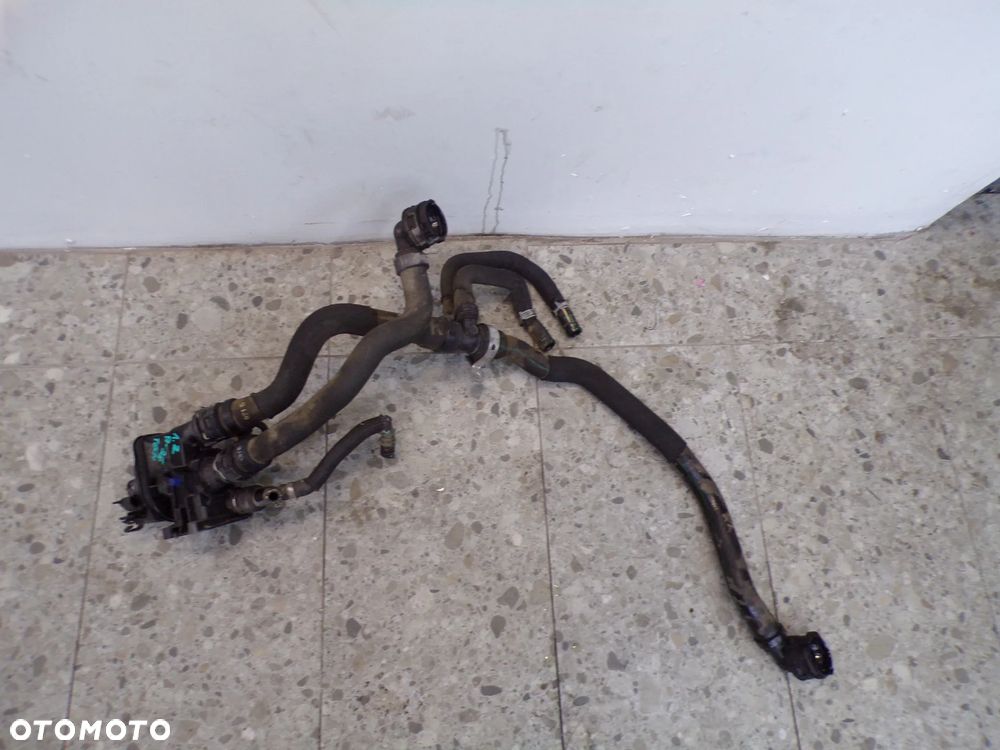 TERMOSTAT WĘŻE WODY PEUGEOT 3008 II 9812131480 - 2