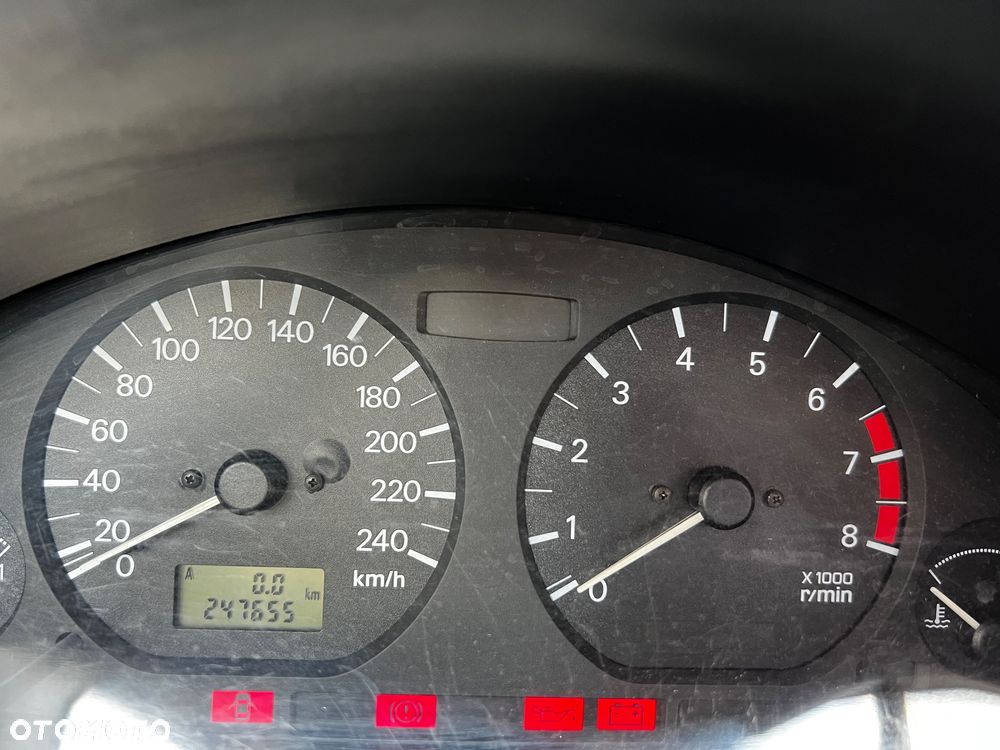 Mitsubishi Carisma 1.6 Classic - 8
