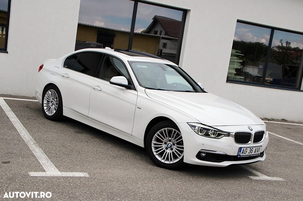 BMW Seria 3 330i Aut. Luxury Line - 1