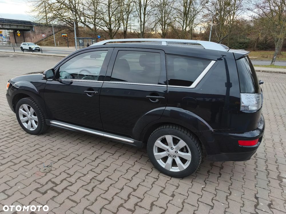 Mitsubishi Outlander 2.0 DID Intense + - 7