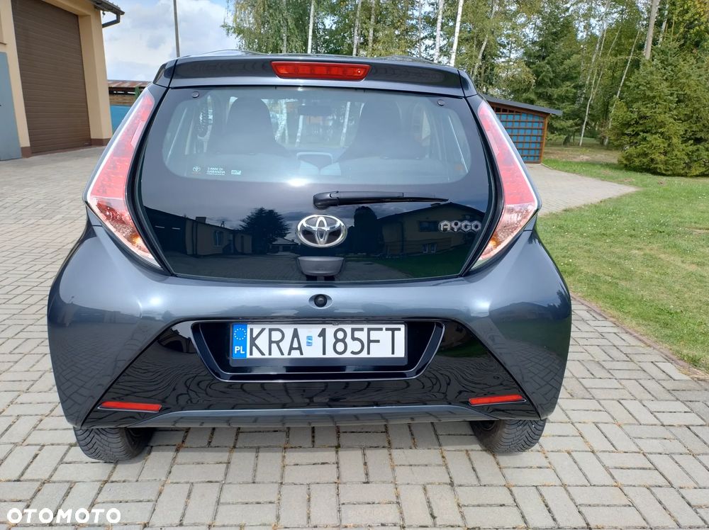 Toyota Aygo x-clusiv - 9