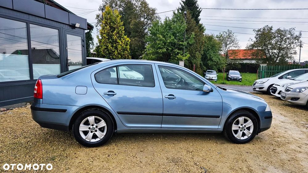 Skoda Octavia 1.6 Family Plus - 12