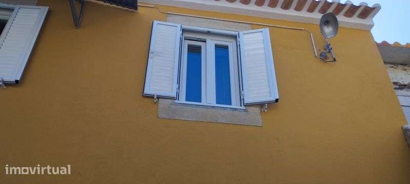 Vendo  andar de moradia na azinhaga - Grande imagem: 2/2