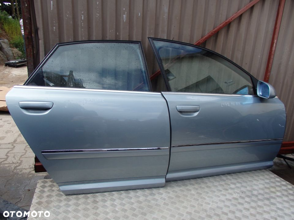 DRZWI PRAWE PRZEDNIE PRAWY PRZÓD AUDI A8 D3 LY7R - 2