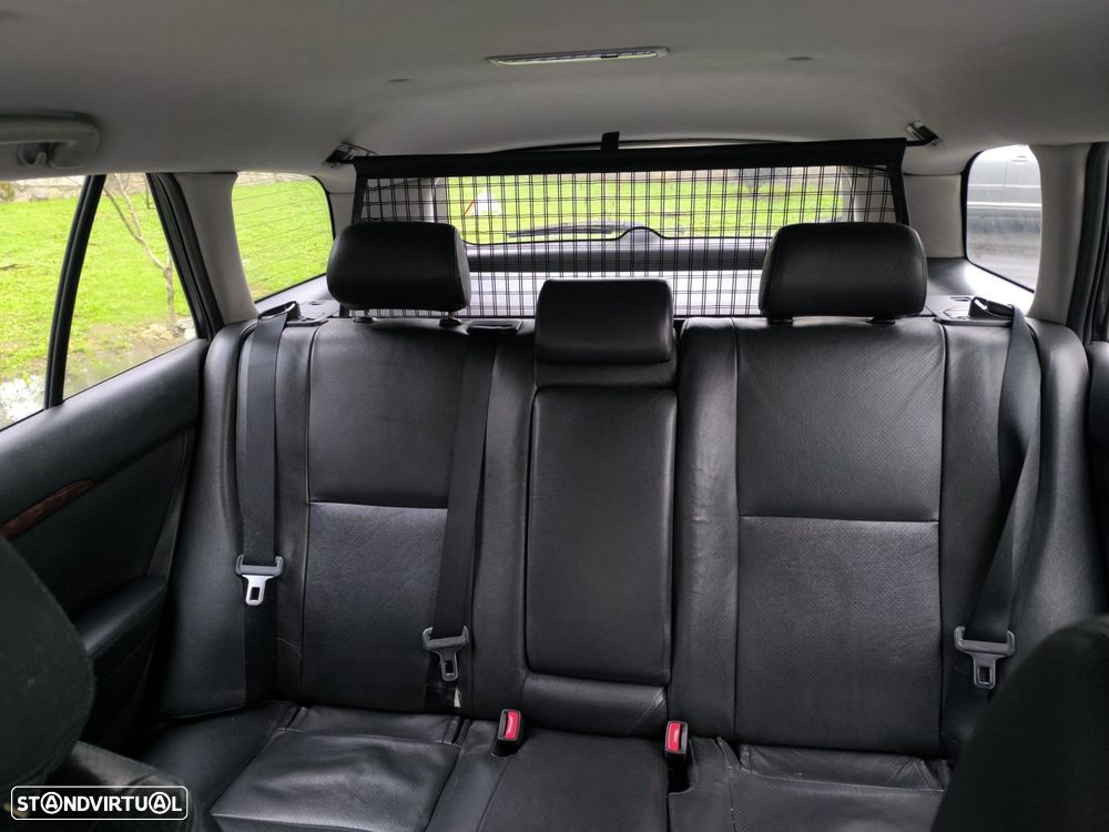 Toyota Avensis SW 2.0 D-4D - 5