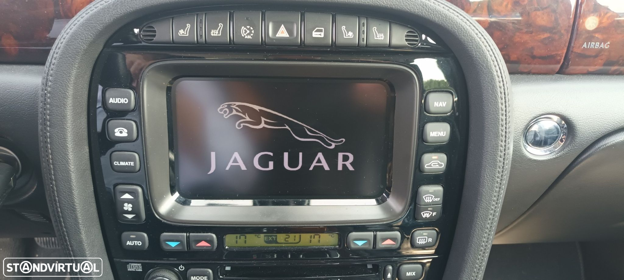 Jaguar XJ - 10