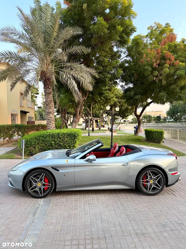 Ferrari California T - 3