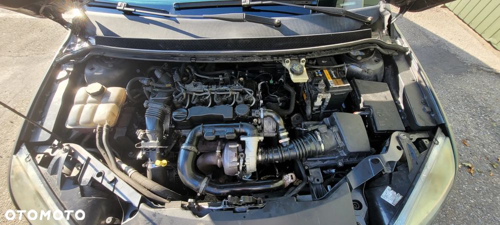 Ford Focus 1.6 TDCi Ghia - 10