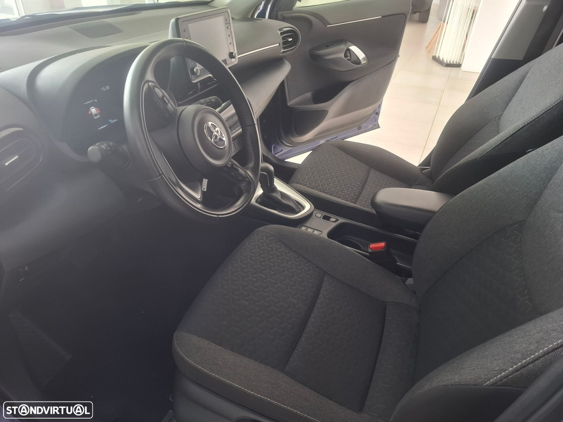 Toyota Yaris Cross 1.5 HDF Comfort Plus - 9