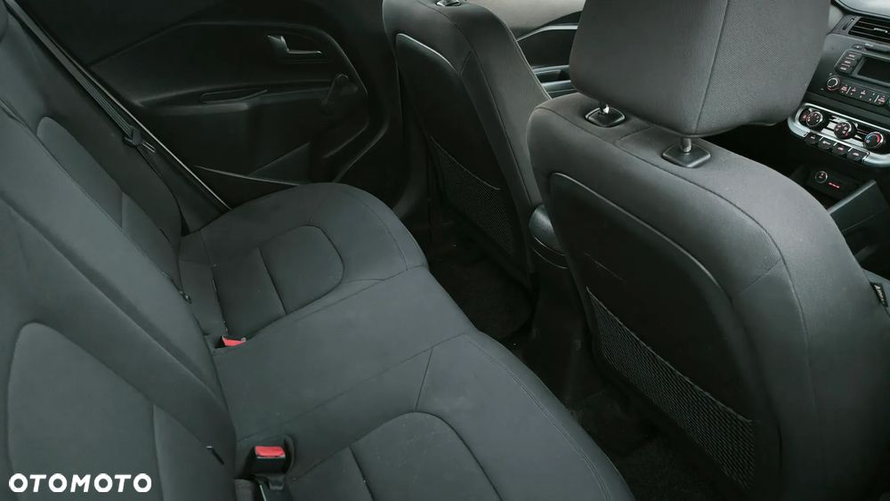 Kia Rio 1.2 Attract - 8