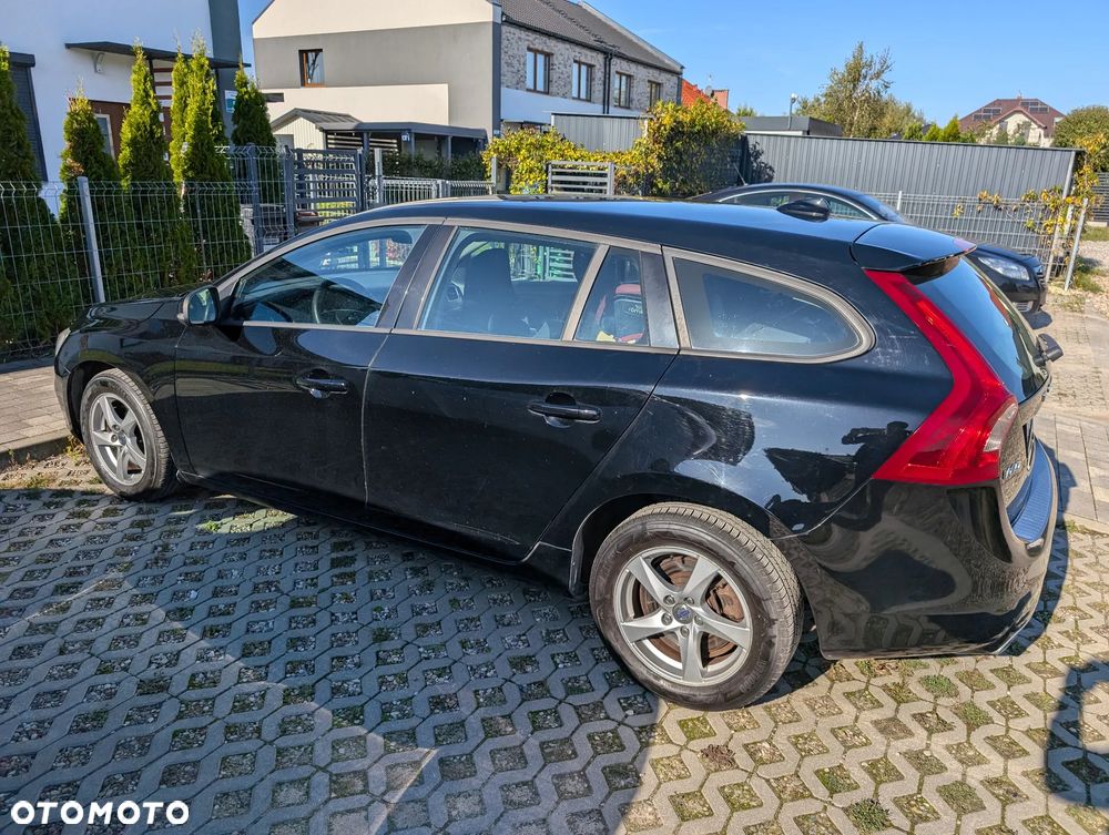 Volvo V60 D4 Drive-E Momentum - 4
