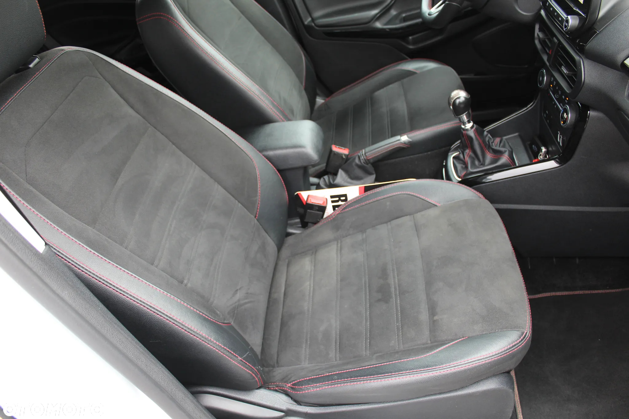 Ford EcoSport 1.0 EcoBoost ST-Line Black ASS - 22