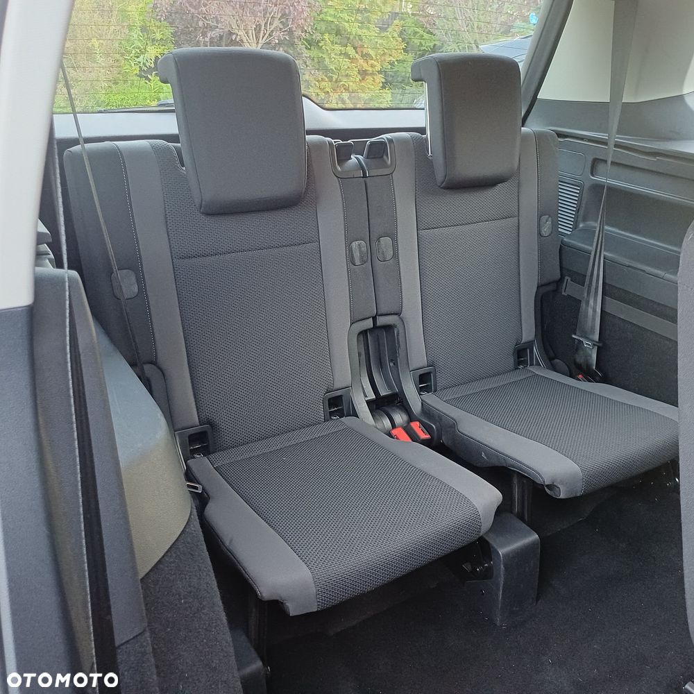 Volkswagen Touran 1.5 TSI EVO Trendline - 8